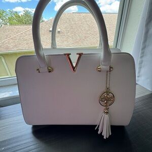 Elegant White Handbag with Tassel Charm